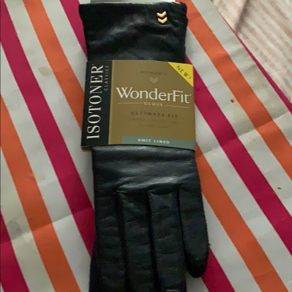 Isotoner Classics - Picture 3 of 4